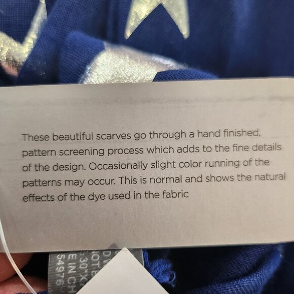 NWT Americana Navy With Shining Silver Stars Lightweight Shear Circle Scarf - Picture 9 of 9